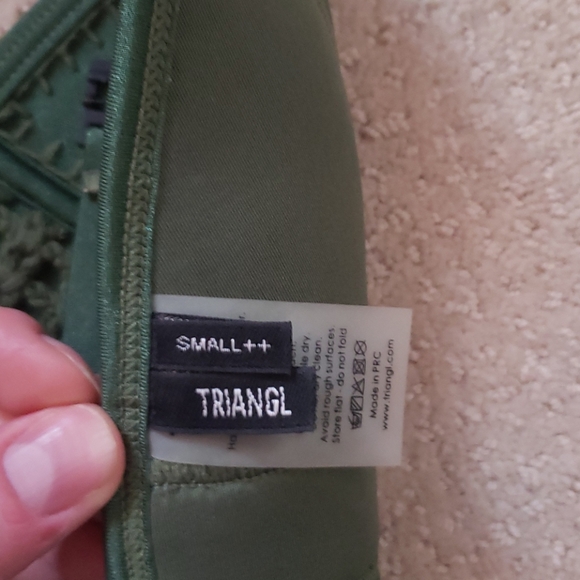 Triangl swimsuit - Picture 2 of 3